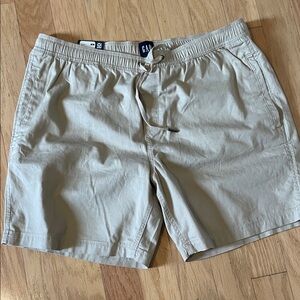 GAP men’s Khaki Drawstring Shorts new with tag size extra large